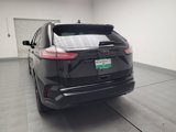 Used 2023 Ford Edge SE w/ Black Appearance Package image 6