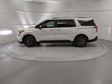 Used 2025 Kia Carnival EX image 5