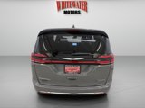 Used 2022 Chrysler Pacifica Touring-L w/ Uconnect Theater Family Group image 3