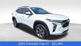 Certified 2024 Chevrolet Trax LT w/ Driver Confidence Package image 2