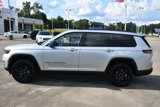 Used 2024 Jeep Grand Cherokee L Laredo image 3