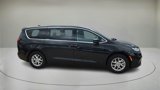 Used 2023 Chrysler Pacifica Touring-L image 2