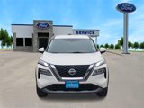 Used 2021 Nissan Rogue SV image 2