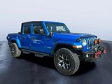 Used 2021 Jeep Gladiator Overland w/ Cold Weather Group image 2