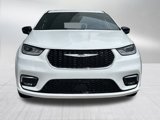 New 2025 Chrysler Pacifica Select image 4
