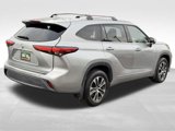 Used 2022 Toyota Highlander XLE image 5