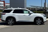 New 2025 Nissan Pathfinder Platinum image 3