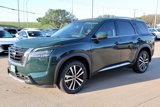New 2025 Nissan Pathfinder Platinum image 3