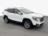 Used 2024 GMC Terrain SLT image 2