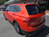 Used 2019 Volkswagen Tiguan SE w/ Panoramic Sunroof Package image 3