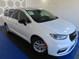Used 2024 Chrysler Pacifica Touring-L image 5
