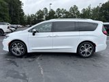 New 2026 Chrysler Pacifica Pinnacle image 4