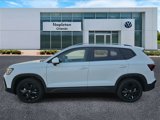 New 2025 Volkswagen Taos SE image 3
