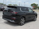 New 2025 Mitsubishi Outlander SE image 3