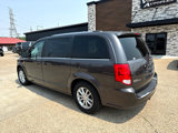 Used 2019 Dodge Grand Caravan SXT image 2