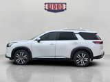 New 2025 Nissan Pathfinder Platinum image 4