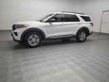 Used 2021 Ford Explorer XLT image 2