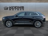 Used 2022 Lincoln Nautilus Reserve w/ Equipment Group 201A image 4