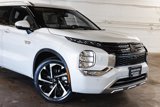 New 2025 Mitsubishi Outlander SEL image 3