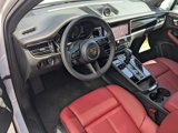 New 2026 Porsche Macan image 4