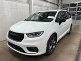 New 2026 Chrysler Pacifica Select image 5