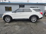 Used 2023 Ford Explorer XLT image 4