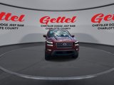 Used 2024 Nissan Frontier SL w/ Technology Package image 3