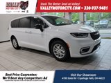 New 2026 Chrysler Pacifica Select image 1