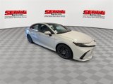 Used 2025 Toyota Camry XSE image 3