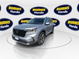 New 2025 Honda Pilot Touring image 3