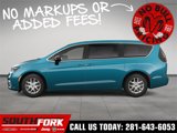 New 2025 Chrysler Pacifica Select image 3