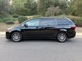 Used 2020 Toyota Sienna XLE image 2