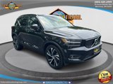 Used 2021 Volvo XC40 T5 R-Design w/ Climate Package image 2