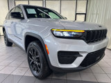 Used 2025 Jeep Grand Cherokee Altitude image 2