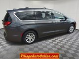 Used 2022 Chrysler Pacifica Touring-L image 5