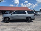 Used 2023 Chevrolet Suburban RST w/ Luxury Package image 2