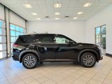 New 2025 Nissan Pathfinder SL image 2