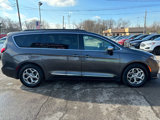 Used 2022 Chrysler Pacifica Limited image 6