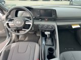 New 2025 Hyundai Elantra SE image 5