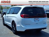 New 2025 Chrysler Pacifica Limited image 4