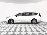 New 2025 Chrysler Pacifica Select image 4