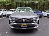 Used 2025 Hyundai Tucson SE image 2