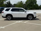Used 2025 Honda Pilot Elite image 2