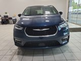 New 2025 Chrysler Pacifica Select image 2