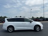 Certified 2024 Chrysler Pacifica Touring-L image 2