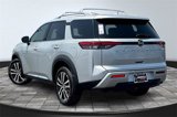 New 2025 Nissan Pathfinder Platinum image 3