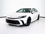 Used 2025 Toyota Camry SE image 3