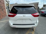Used 2016 Toyota Sienna XLE image 4