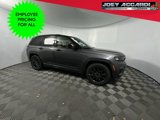 New 2025 Jeep Grand Cherokee Summit image 2
