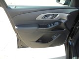 Used 2023 Chevrolet Traverse LT image 3